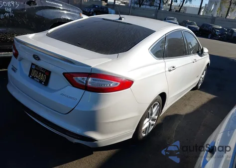 2014 Ford Fusion Energi Titanium from USA, damaged, VIN 3FA6P0SUXER329887